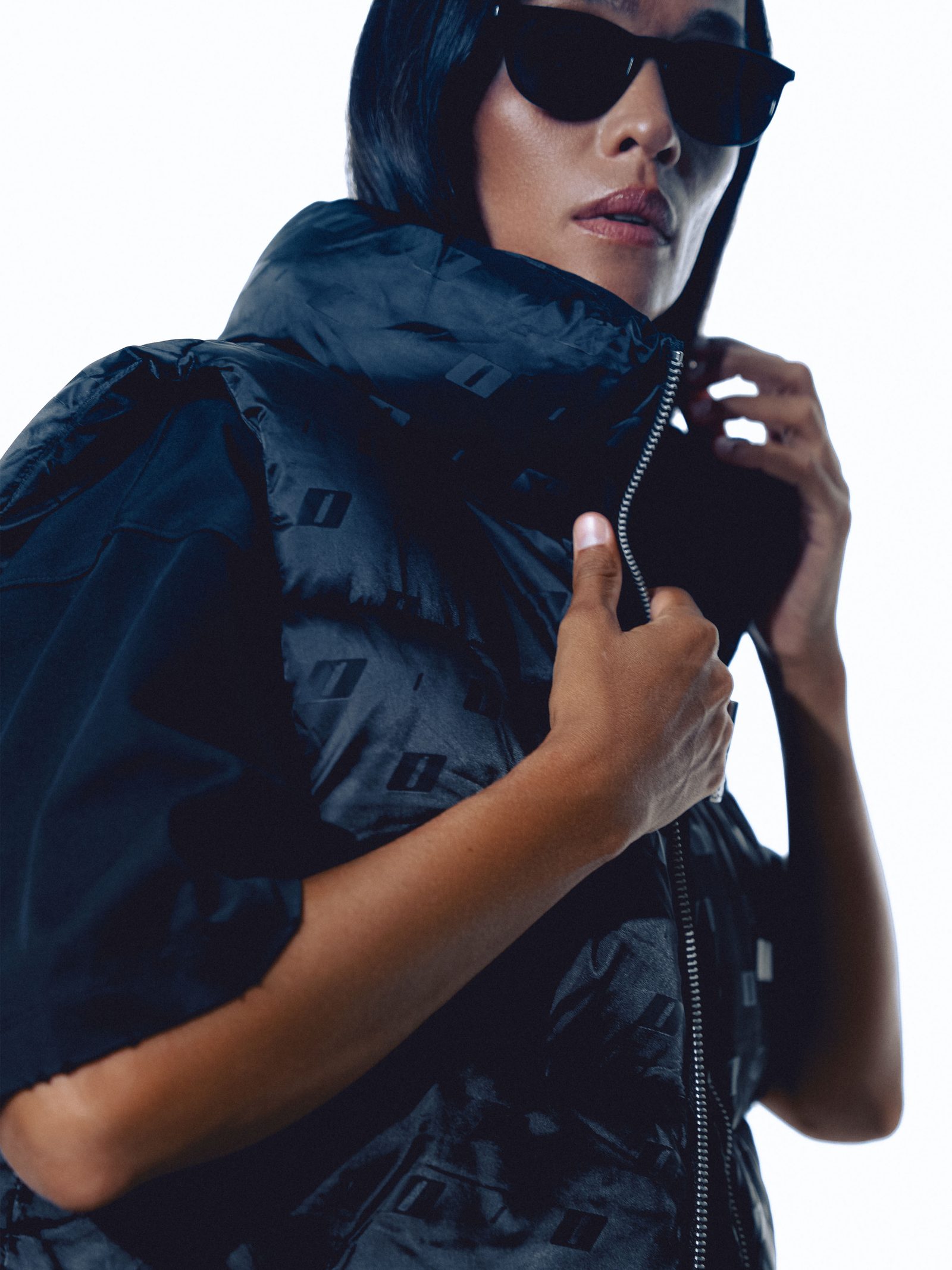 Vest ZERO monogram - gallery image 6