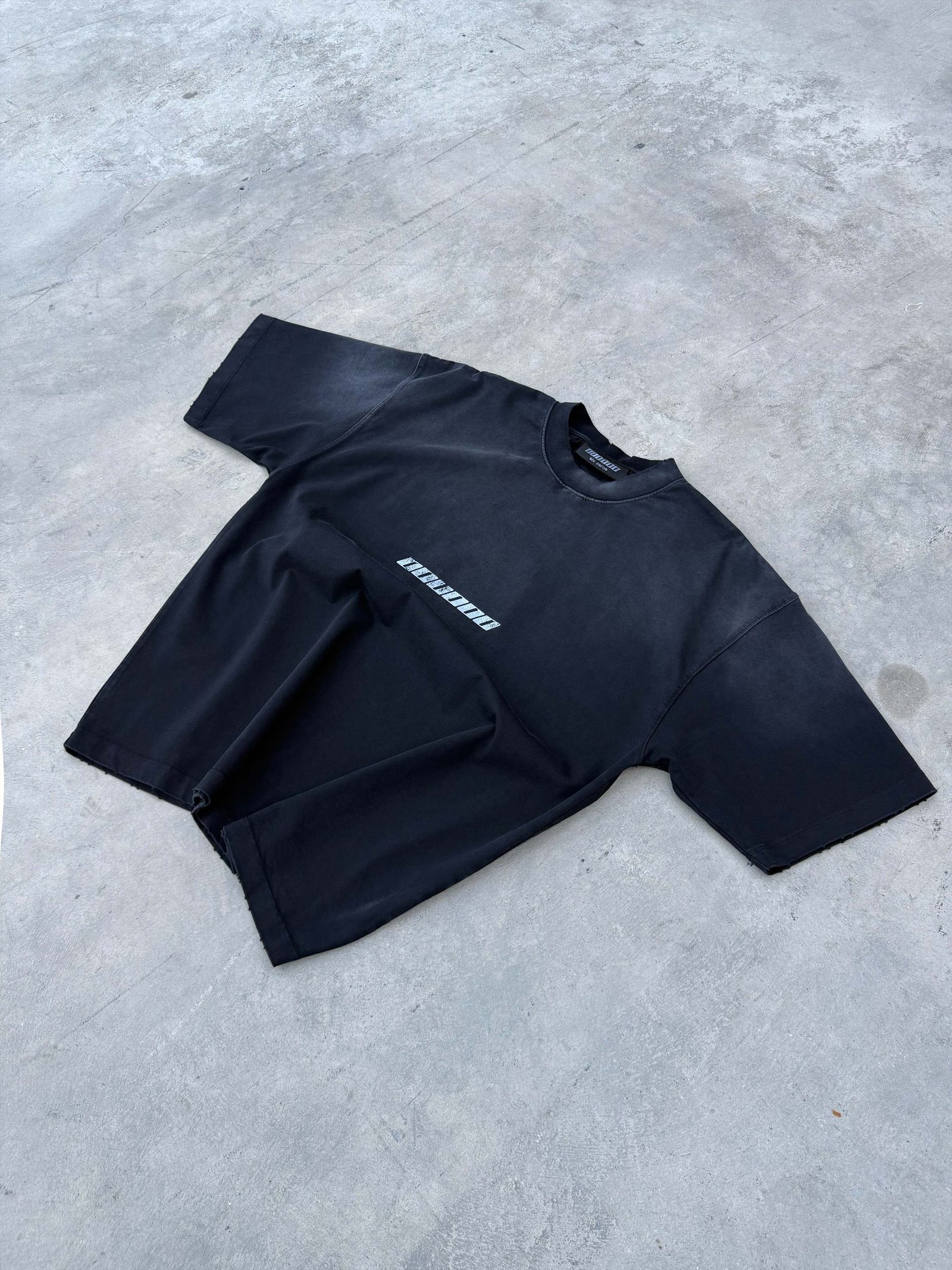 T-shirt ONE washed black - gallery image 1