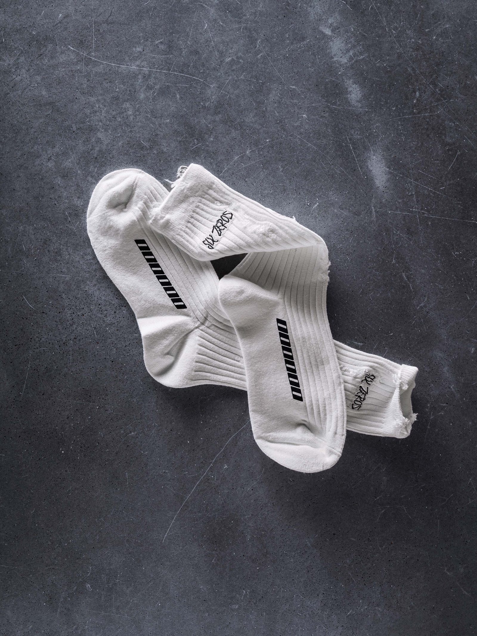 Socks SIX ZEROS white - gallery image 5
