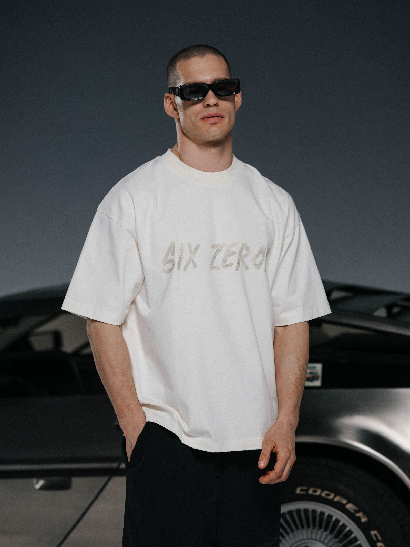 t-shirt TAPE off-white - gallery image 4