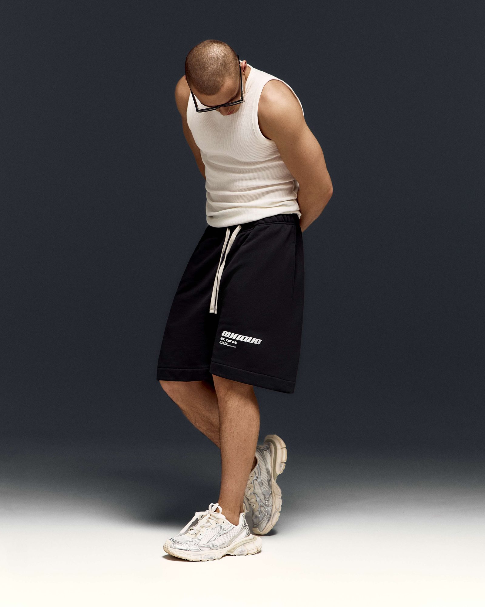 Shorts ONE black white - gallery image 3
