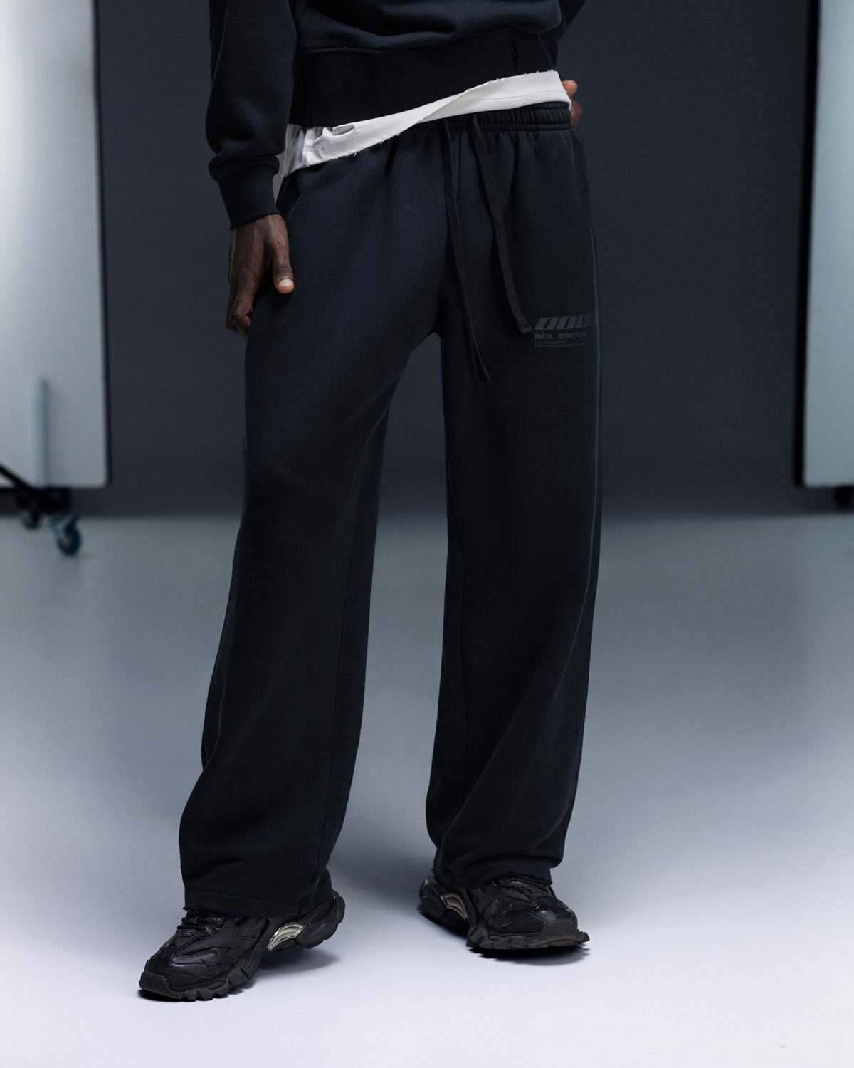 Straight pants ONE faded black - gallery image 1
