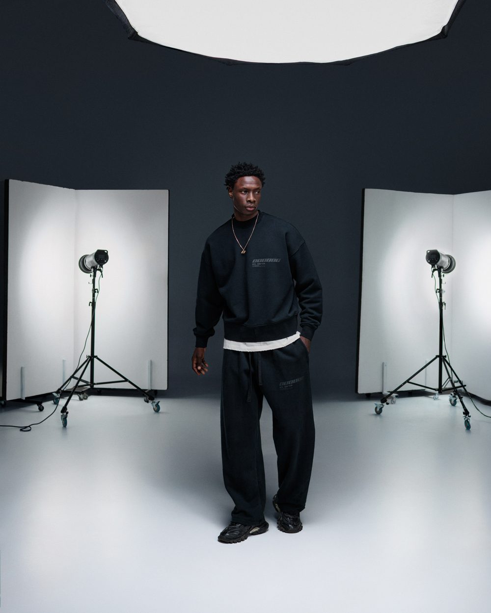 Straight pants ONE faded black - gallery image 7