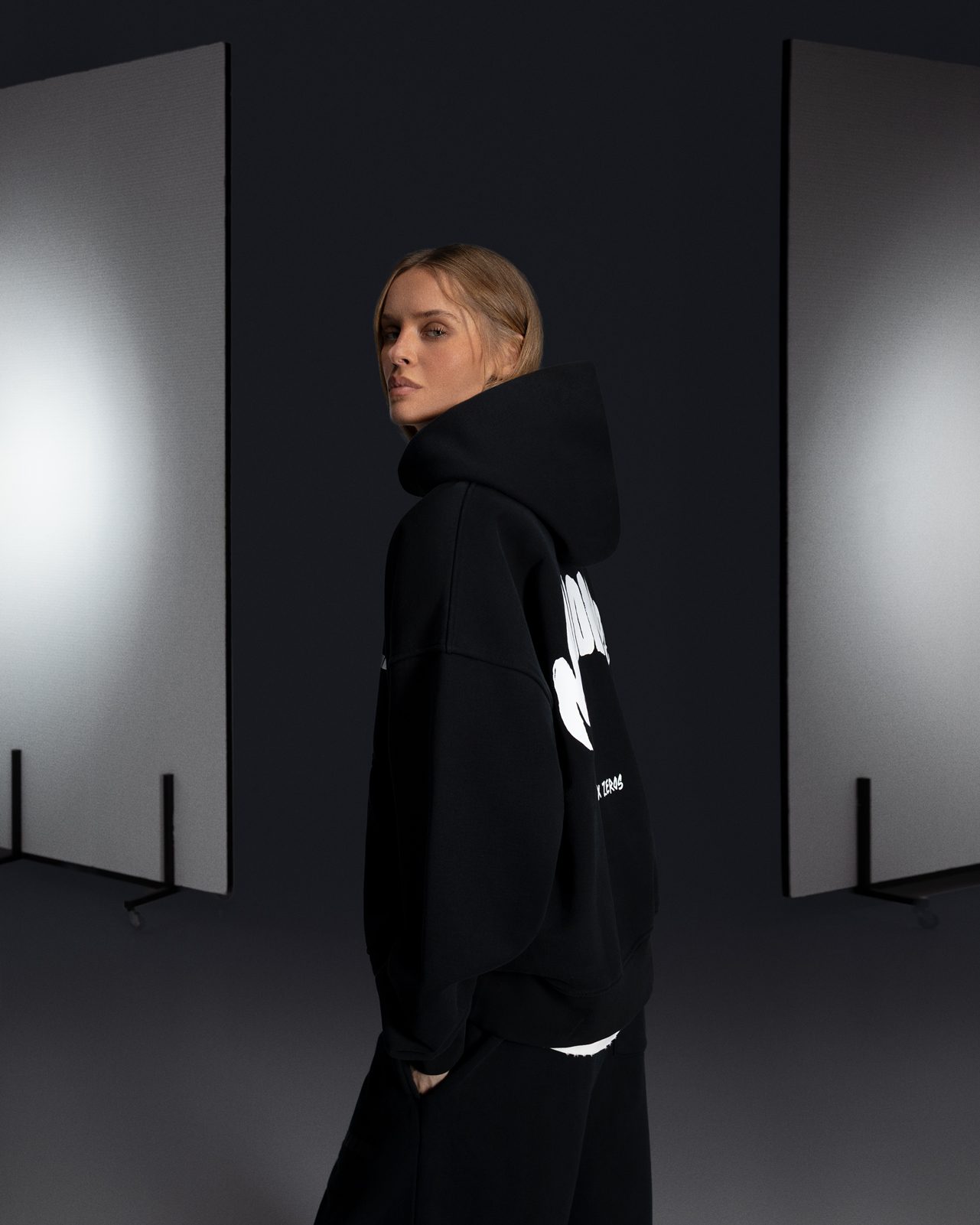 Hoodie MILLIONAIRE 2.0 black white - gallery image 4