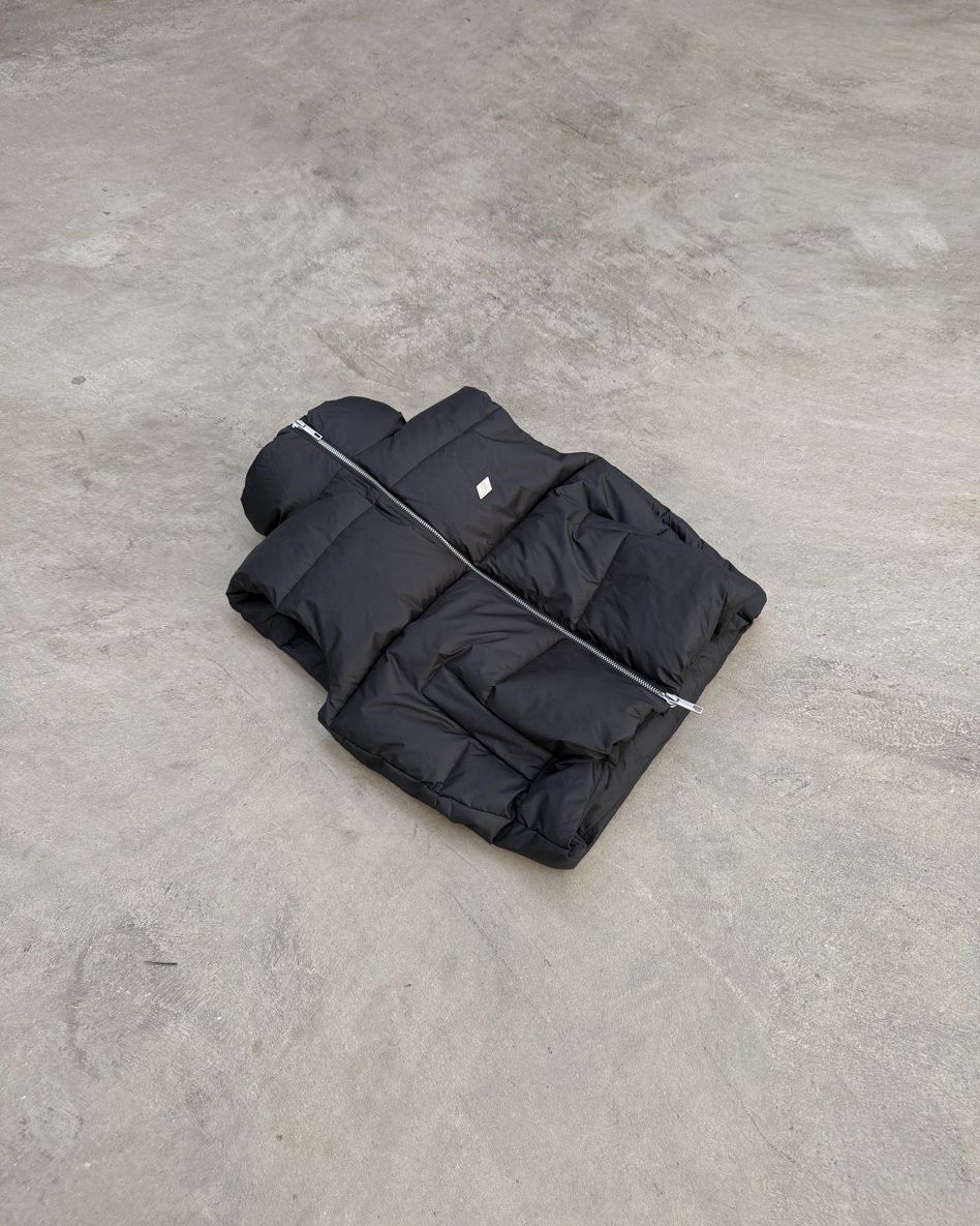 Vest THE ONE monogram black - gallery image 1