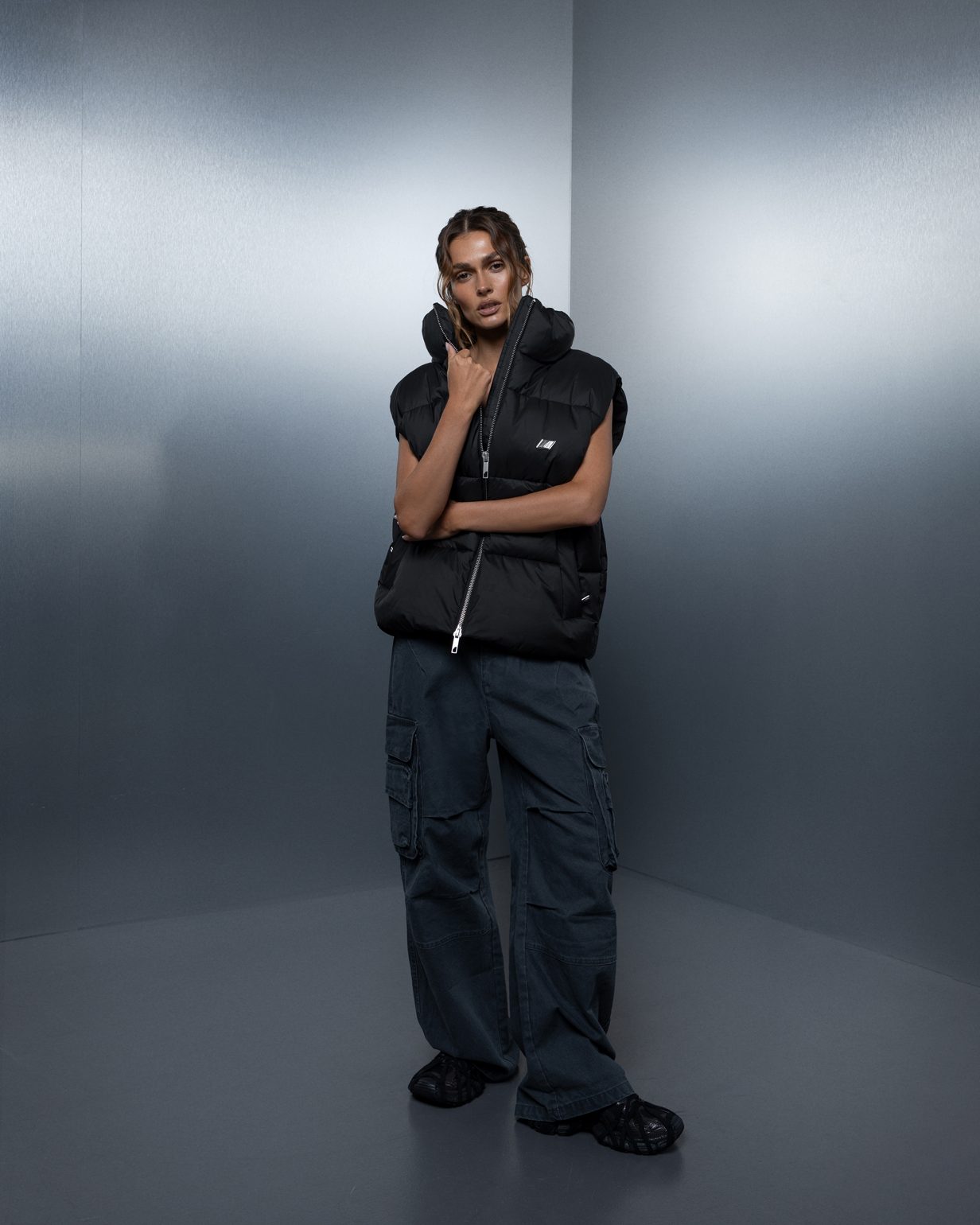Vest THE ONE monogram black - gallery image 2