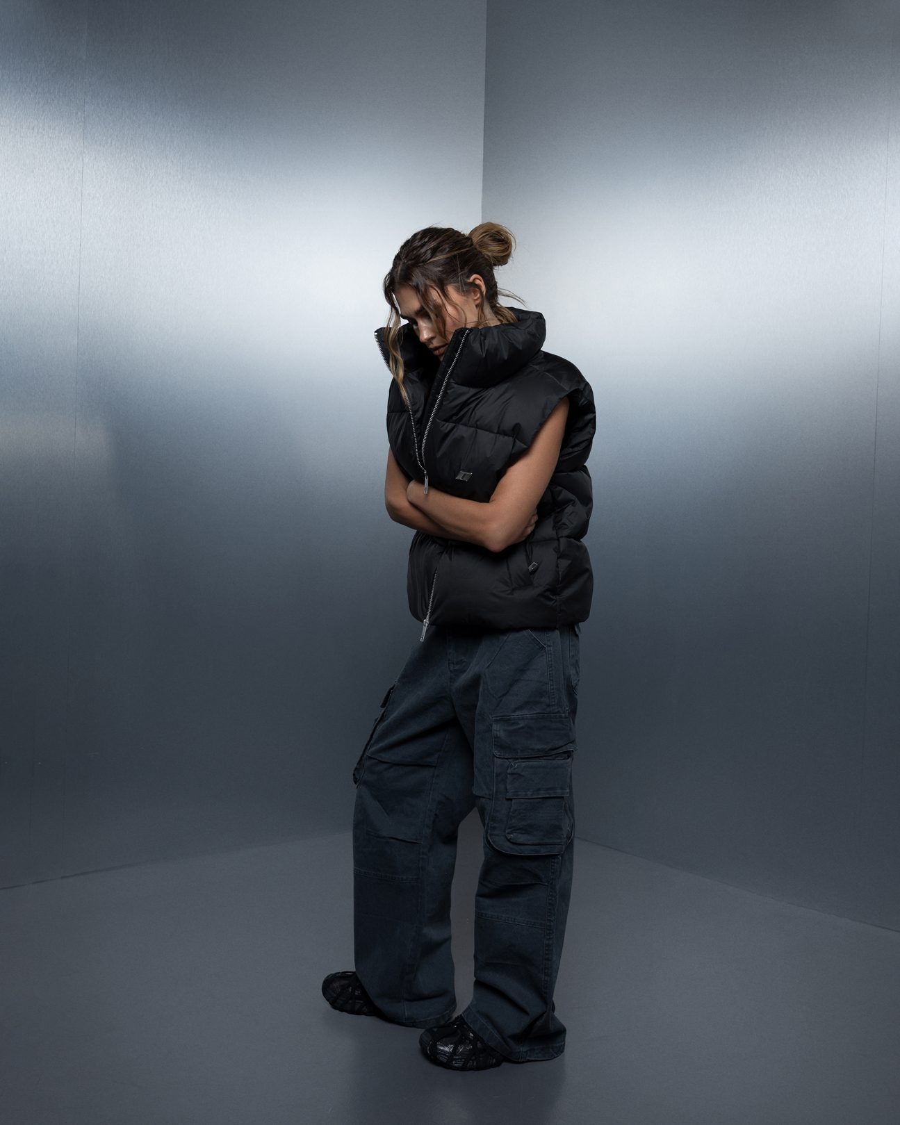 Vest THE ONE monogram black - gallery image 3