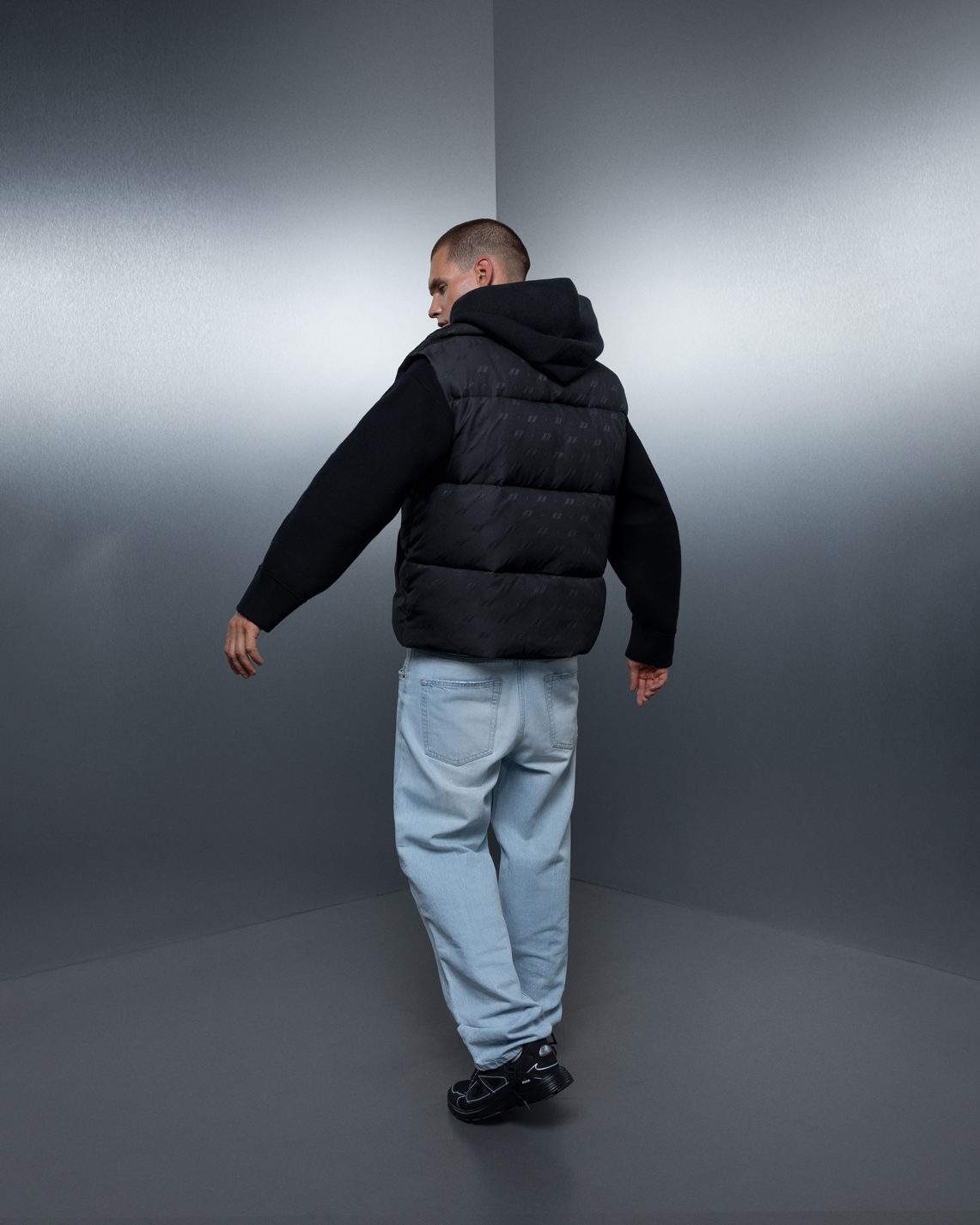 Vest ZERO FORM monogram black - gallery image 3