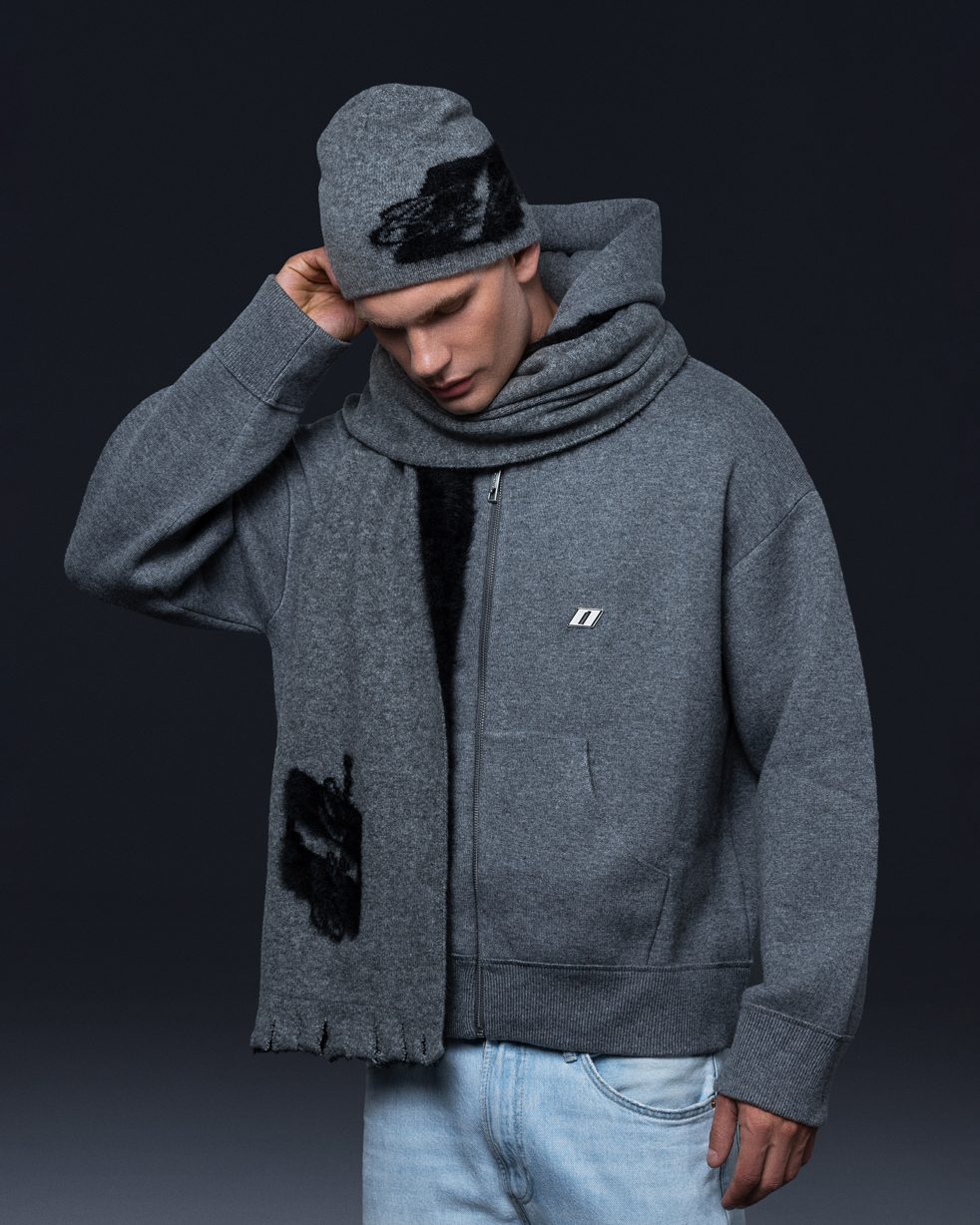 Scarf THE ONE gray black logo - gallery image 5