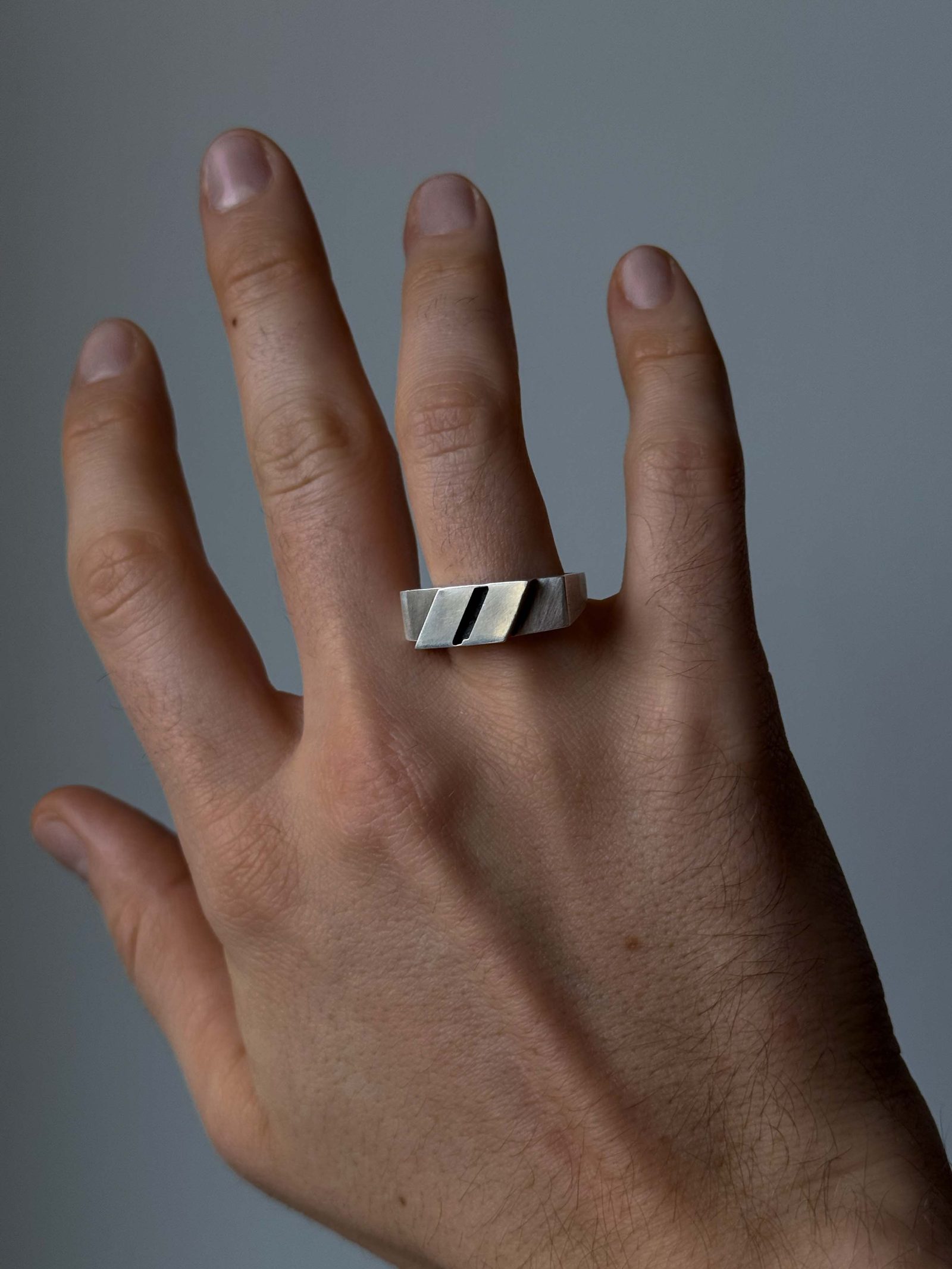 Silver ring Zero - gallery image 3