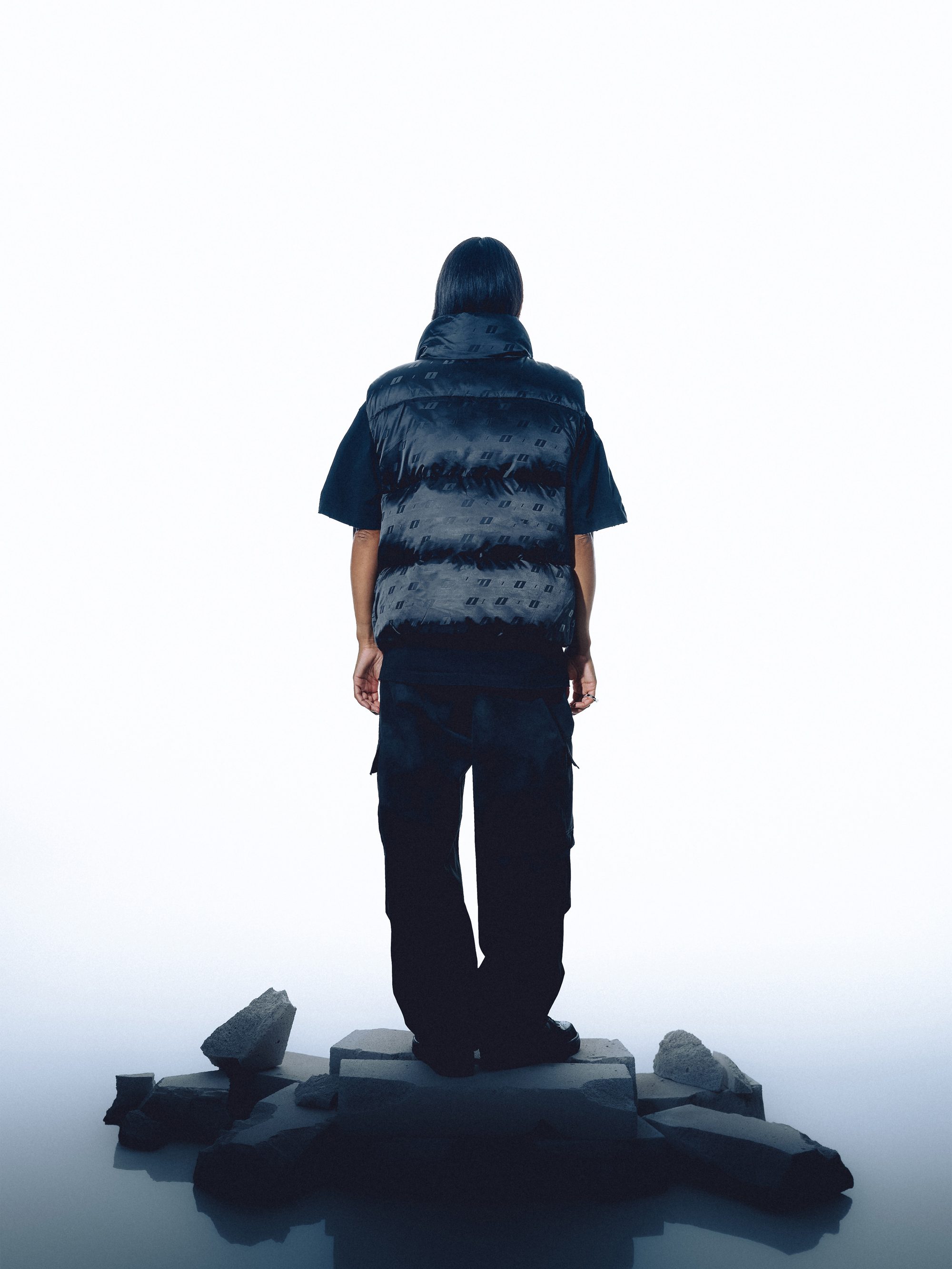 Vest ZERO monogram - gallery image 2