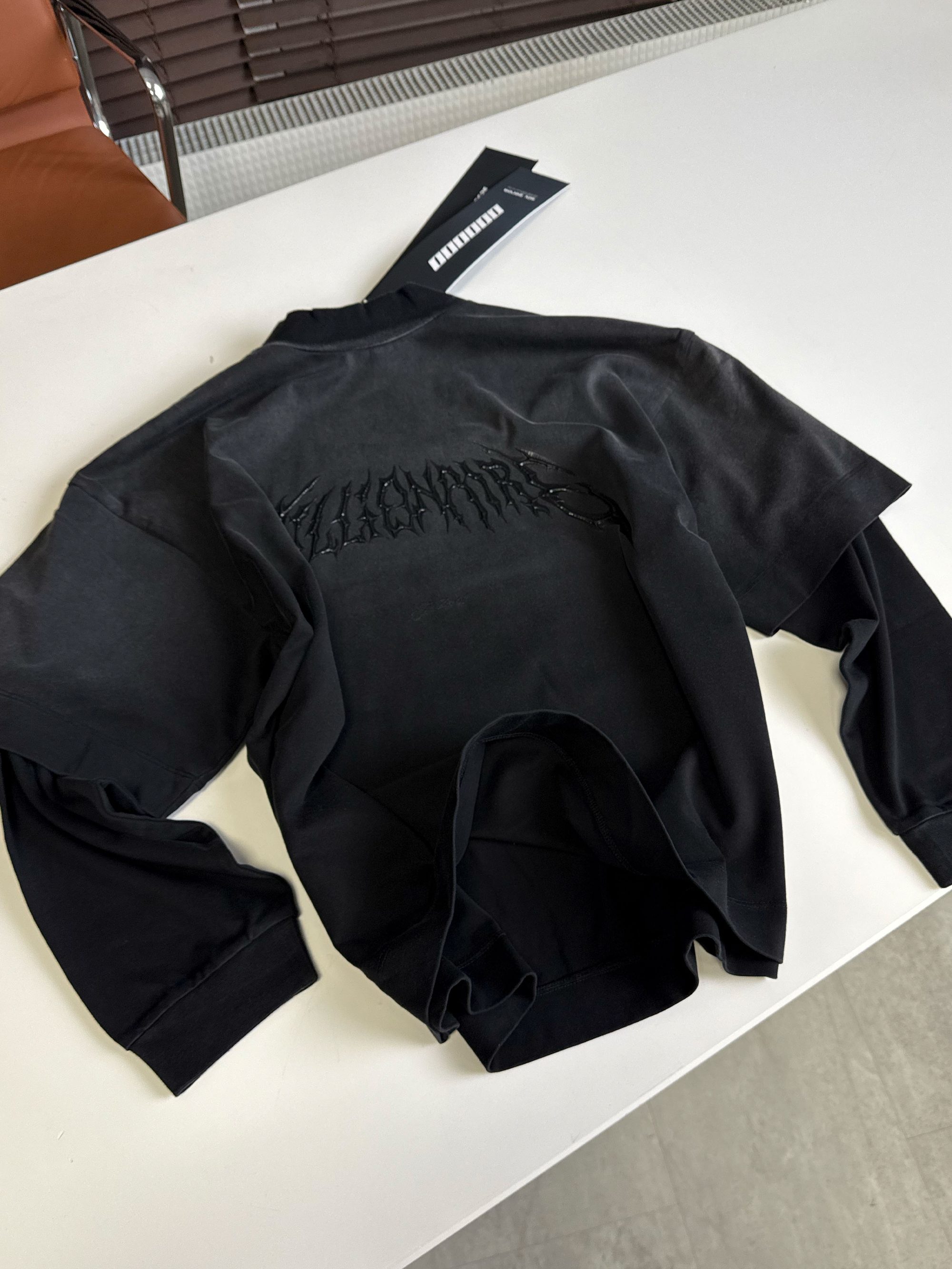 Longsleeve Royal washed black - gallery image 8
