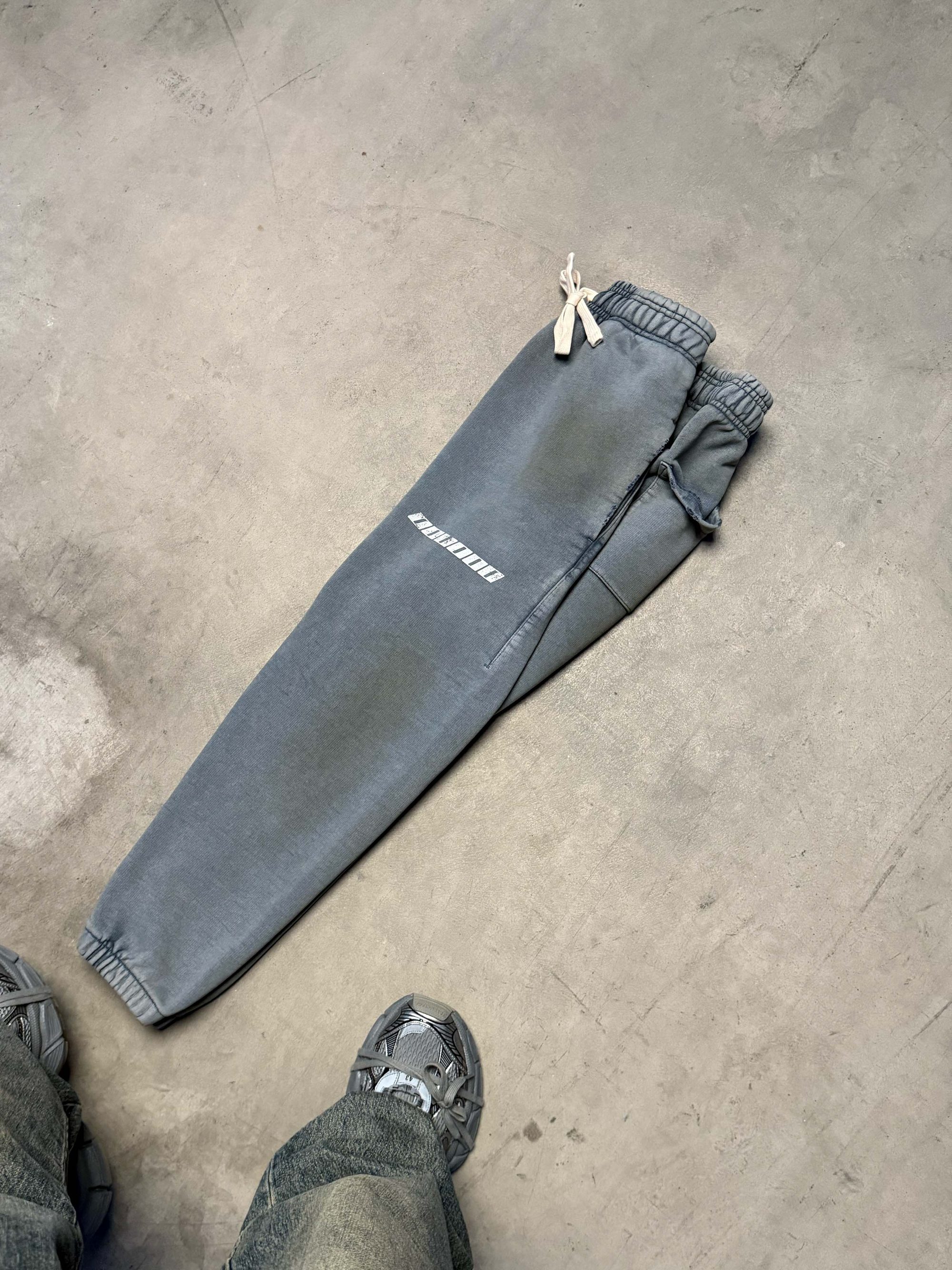Joggers MLNR smoky blue - gallery image 3
