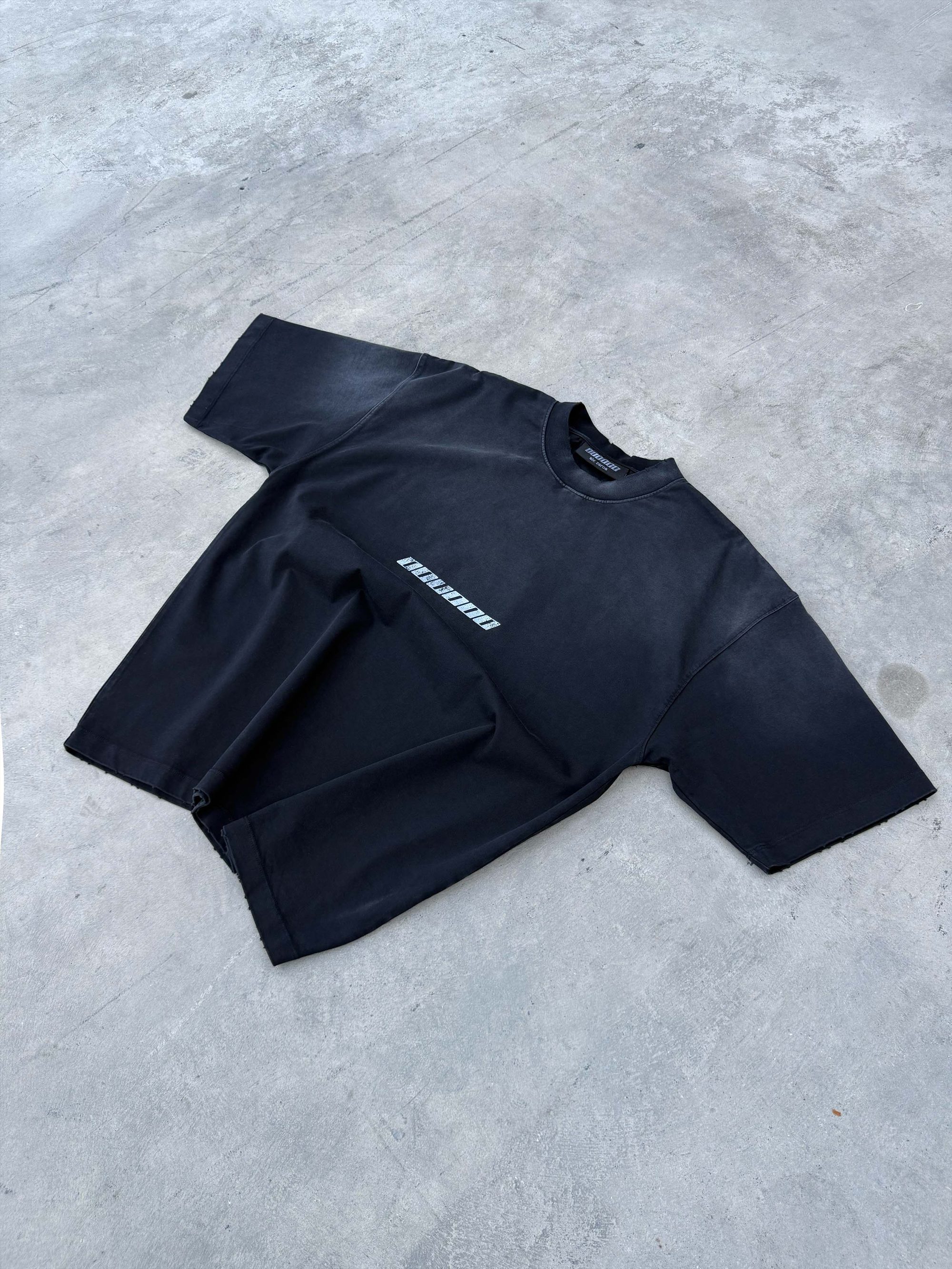 T-shirt ONE washed black - gallery image 1