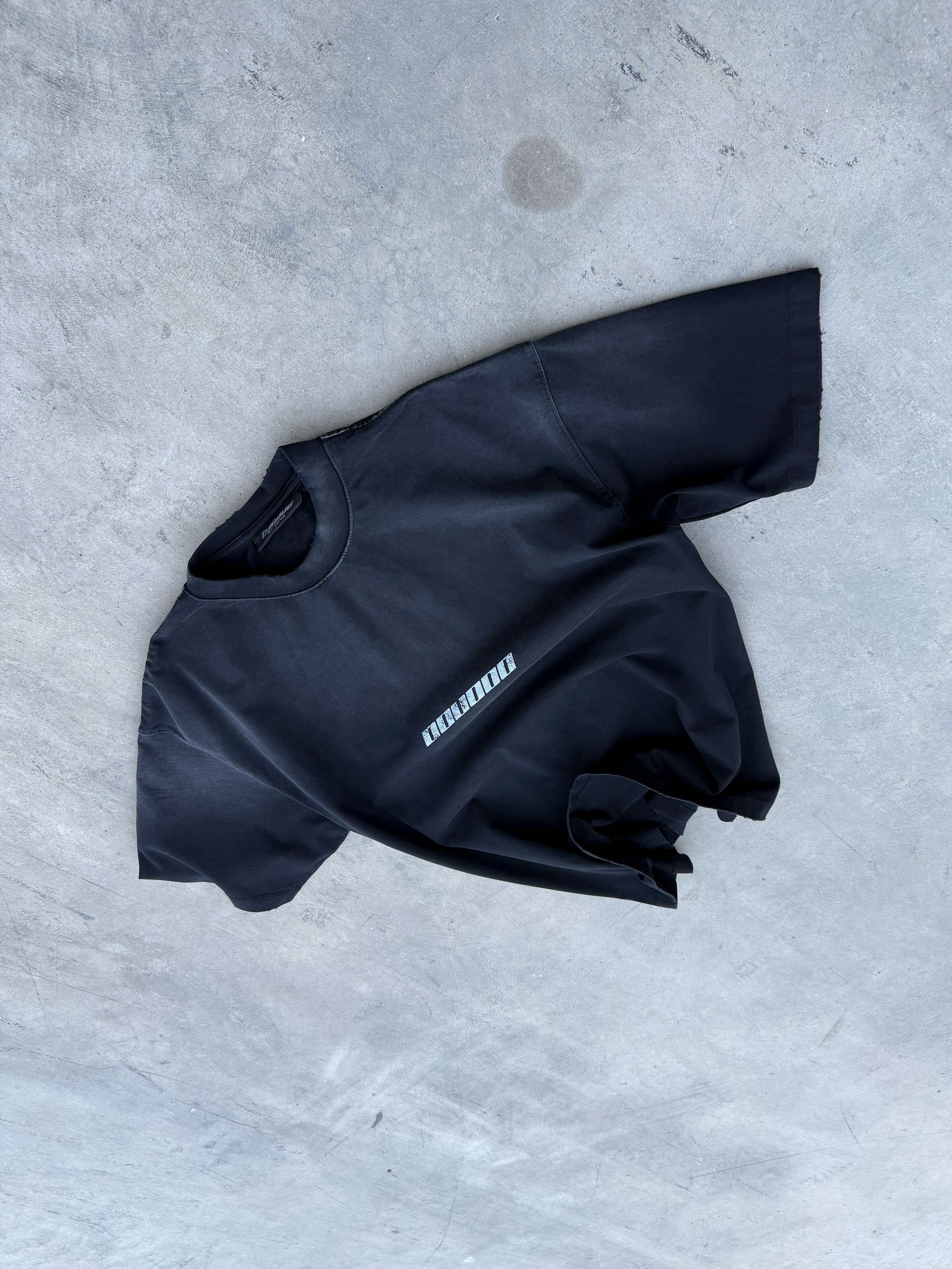 T-shirt ONE washed black - gallery image 5