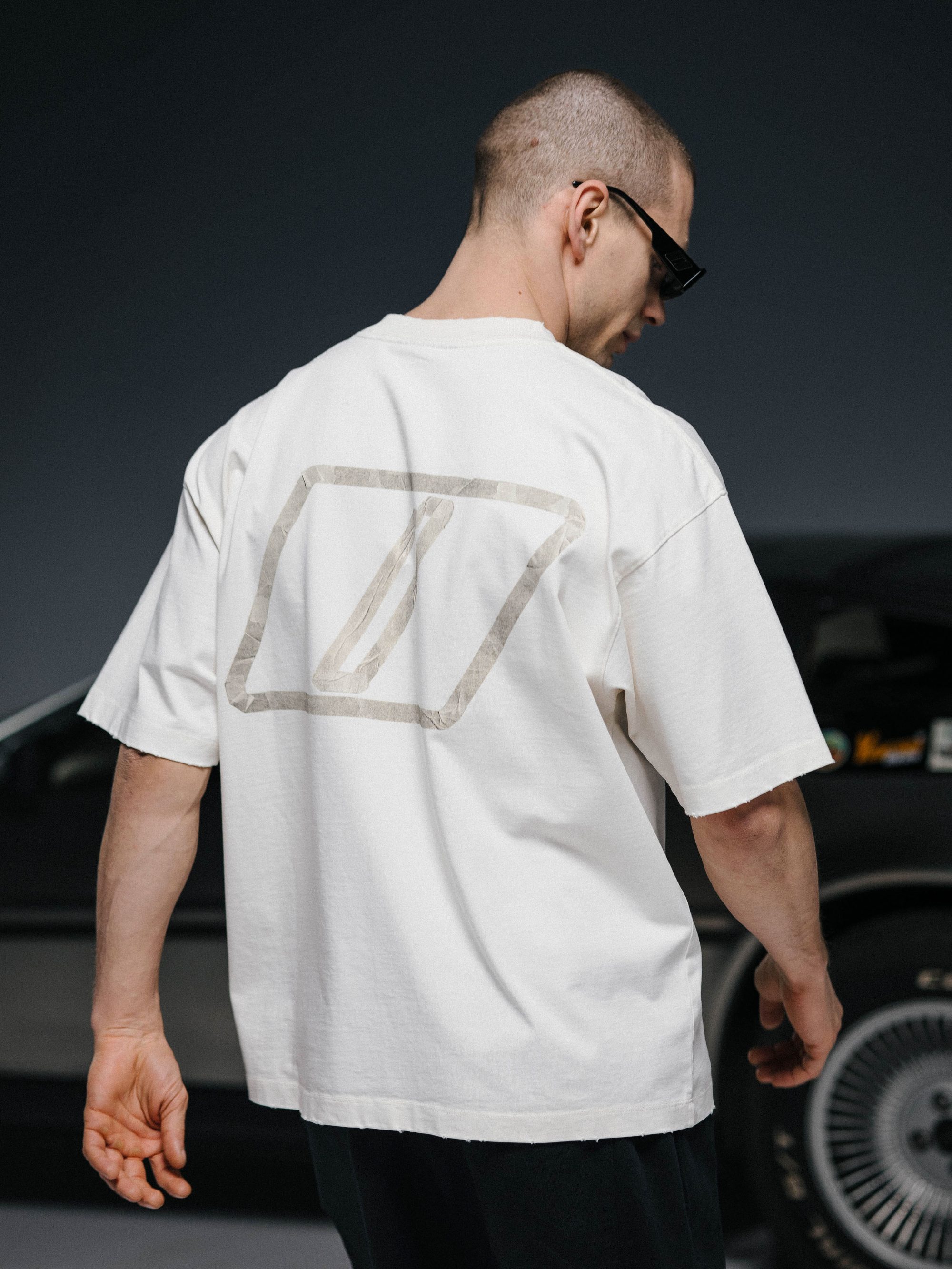 t-shirt TAPE off-white - gallery image 3