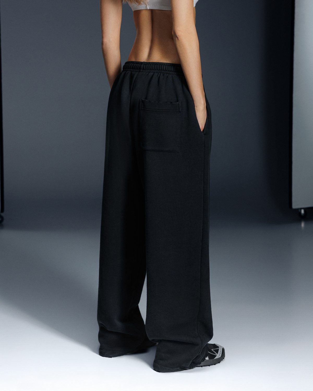 Straight pants ONE faded black - gallery image 4