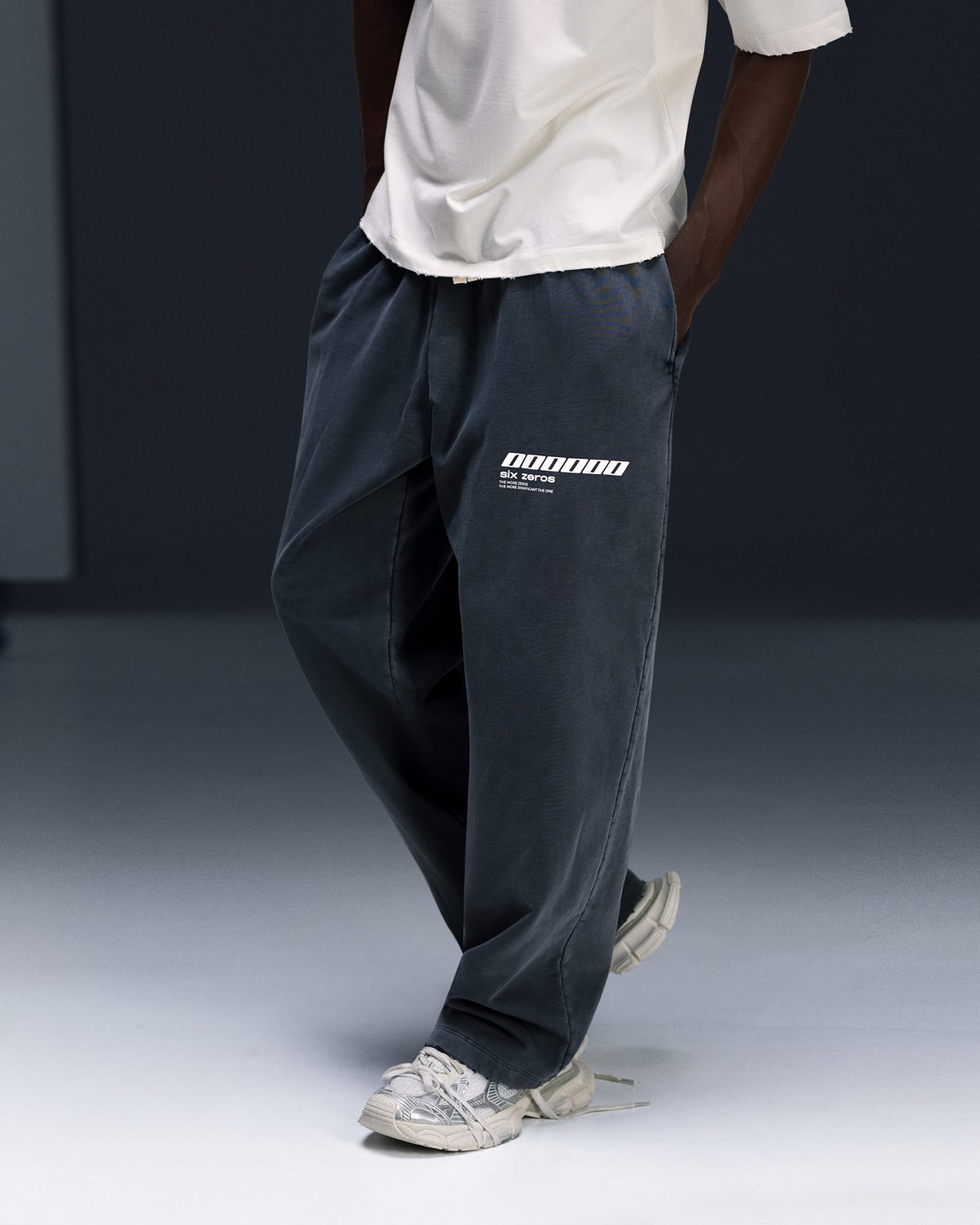 Straight pants ONE washed deep blue - gallery image 9