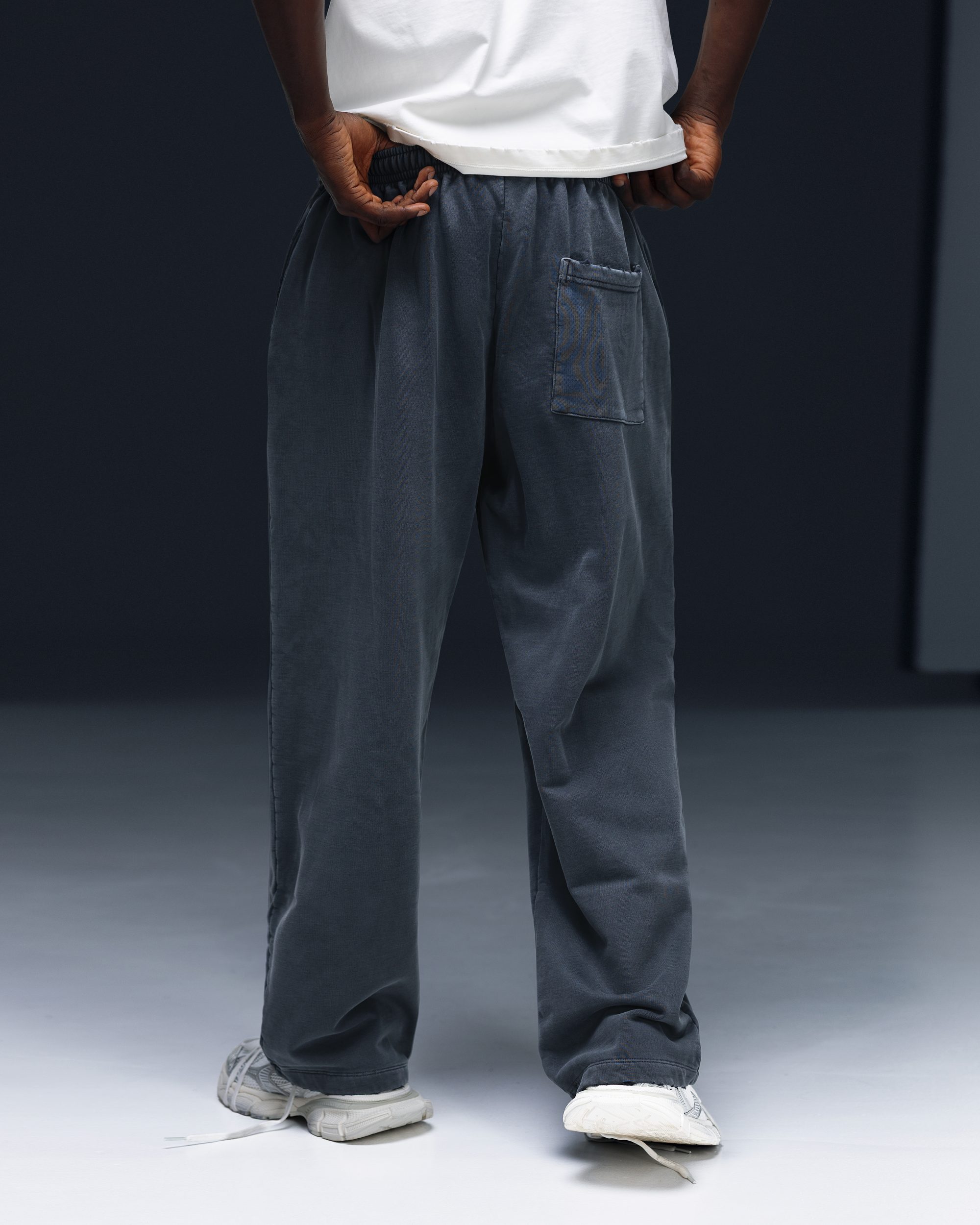 Straight pants ONE washed deep blue - gallery image 10