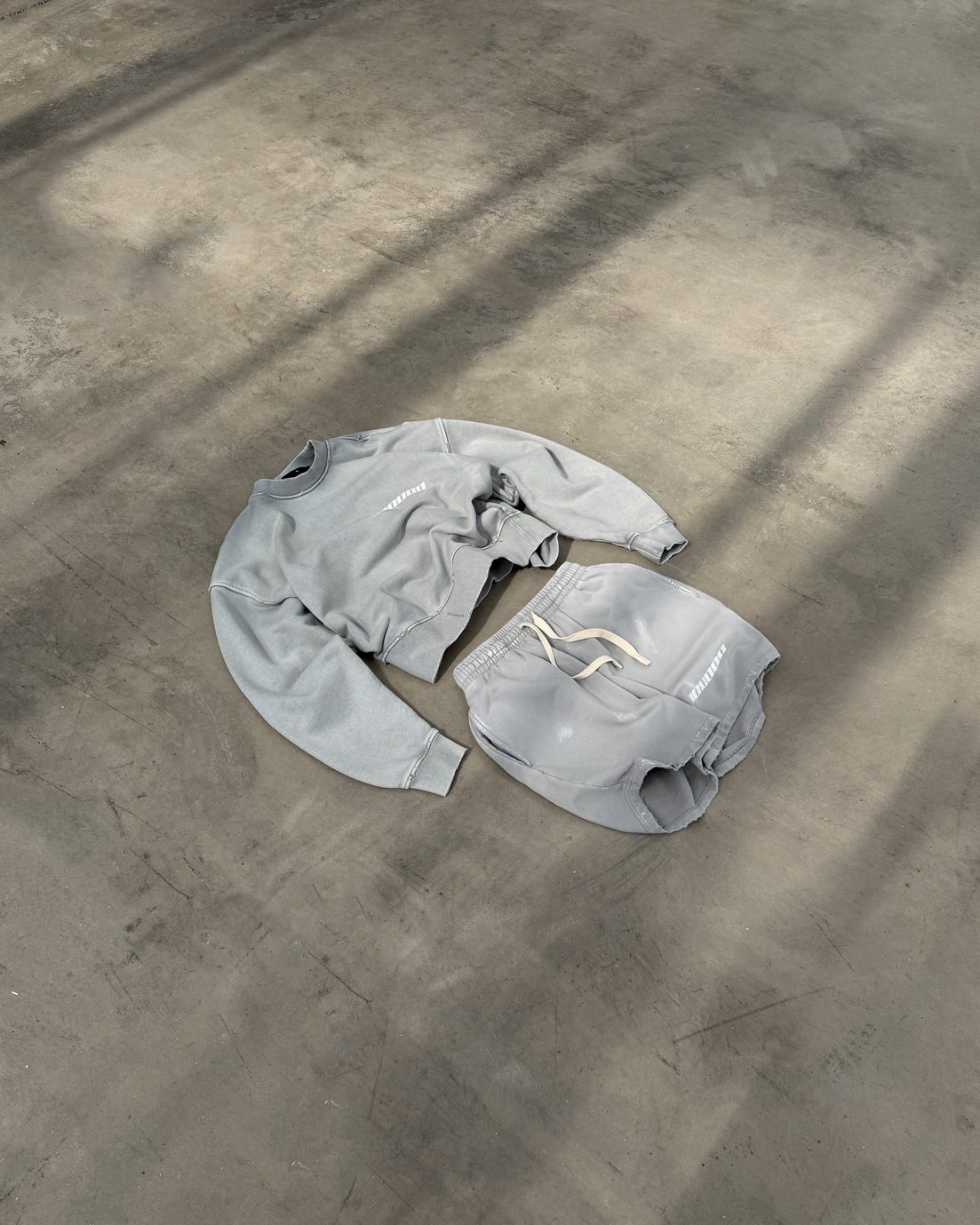 Shorts ONE platinum washed - gallery image 3