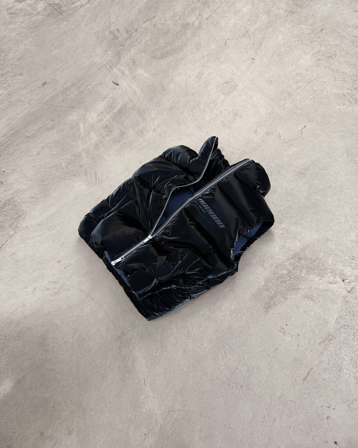Vest THE ONE oil black - gallery image 2