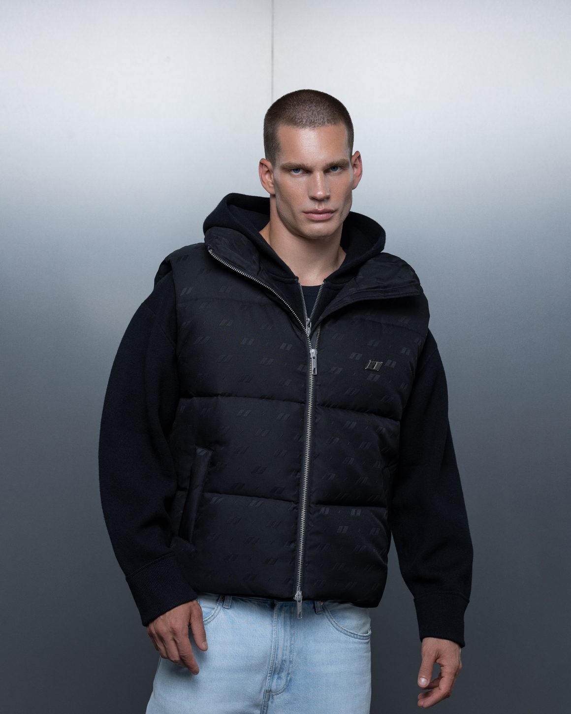 Vest ZERO FORM monogram black - gallery image 1