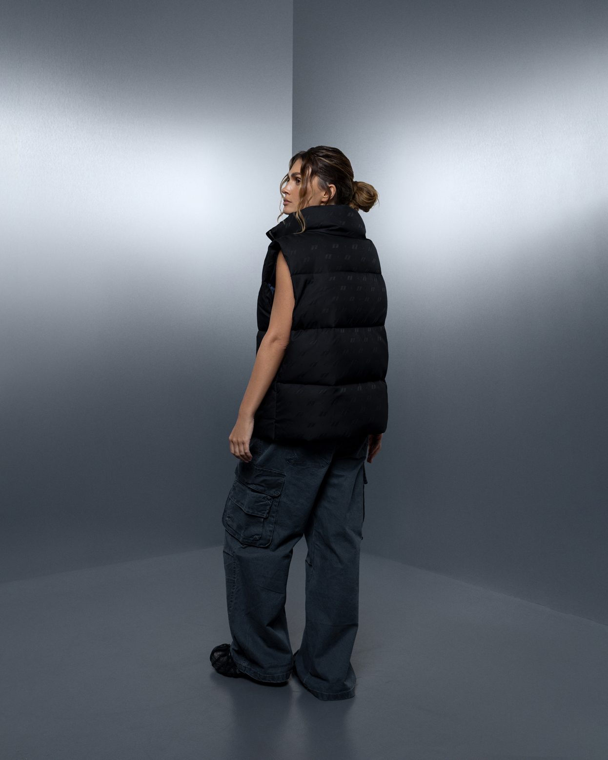 Vest ZERO FORM monogram black - gallery image 10