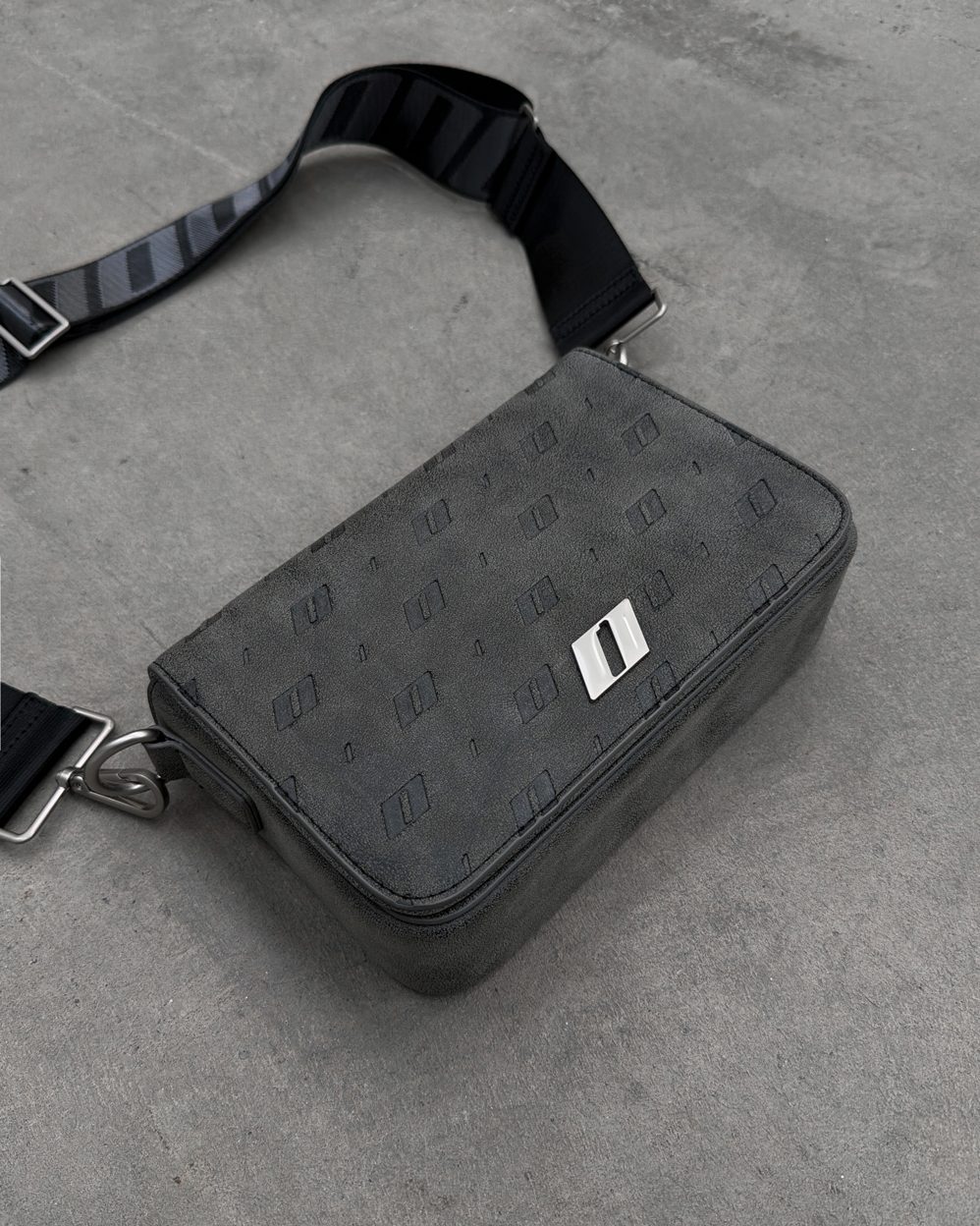 Men's leather bag THE ONE gray - gallery image 7
